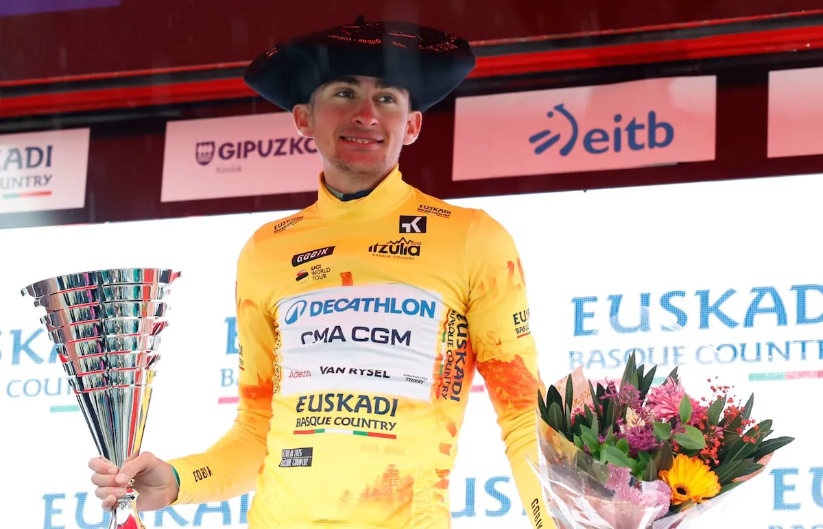 La victoria de Paul Seixas en la Itzulia devuelve la esperanza al ciclismo francés