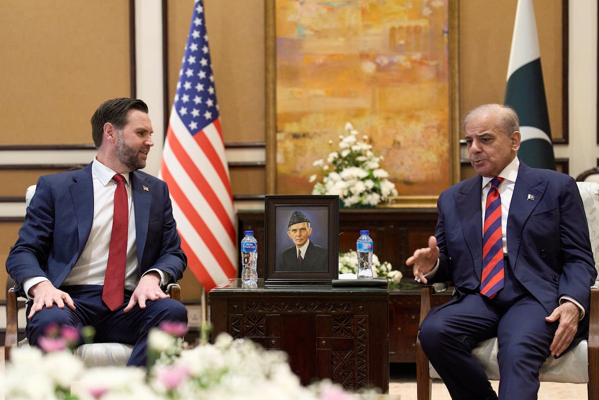 Estados Unidos e Irán avanzan con pies de plomo en una negociación histórica en Islamabad