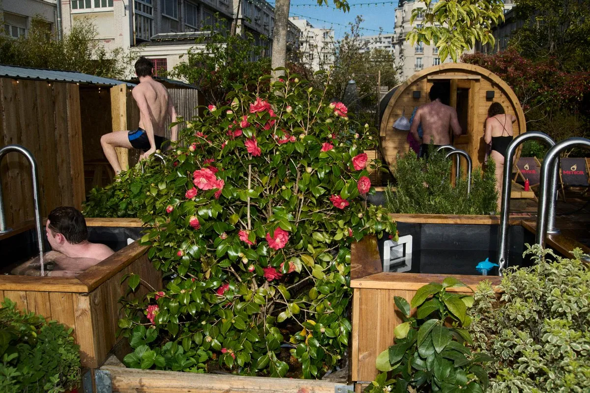 Bienvenue au « Sauna Social Club » : « Les gens viennent pour le bien-être, mais ils restent pour l’ambiance »