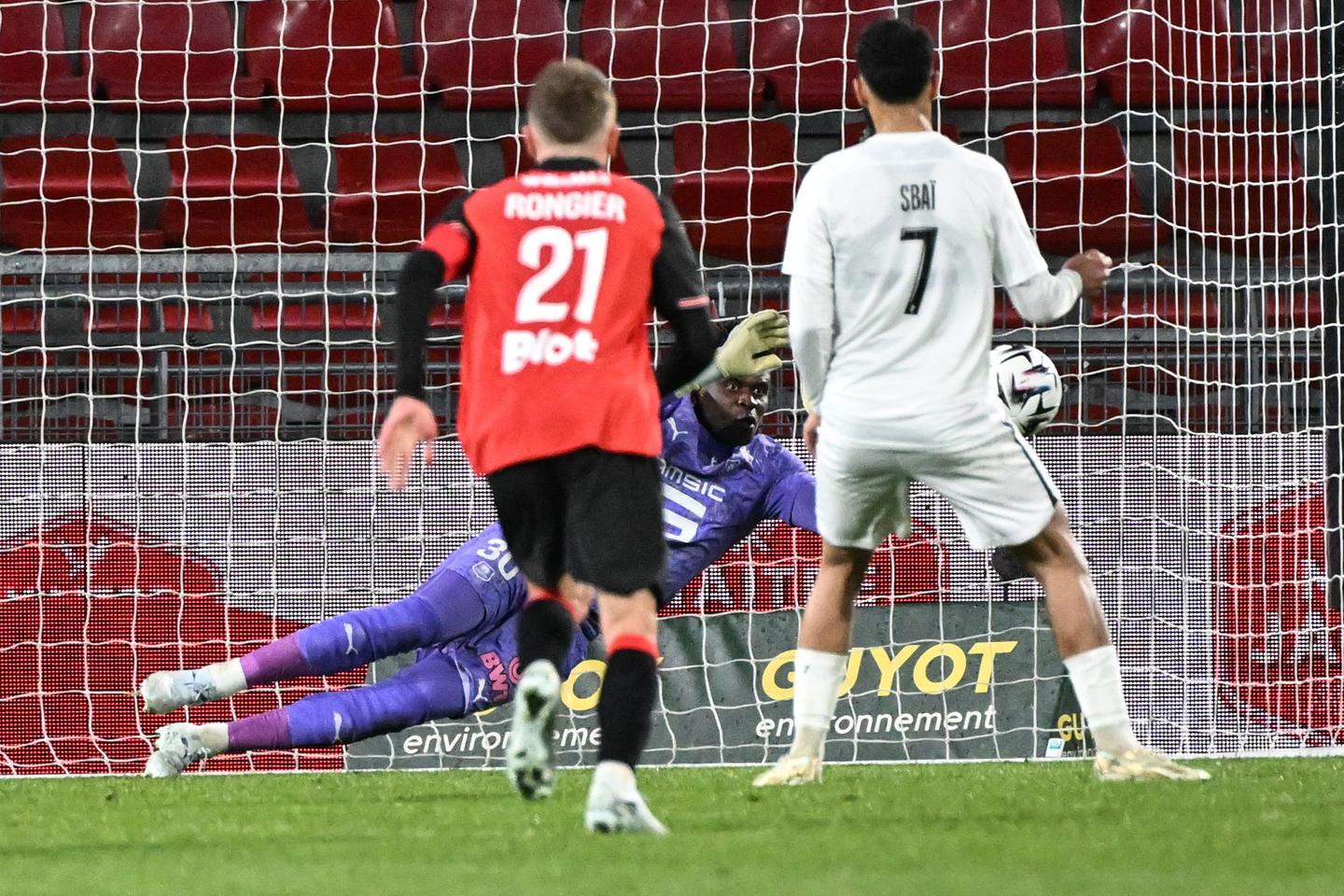 Rennes remporte une victoire précieuse face à Angers, Auxerre et Nantes piétinent en Ligue 1