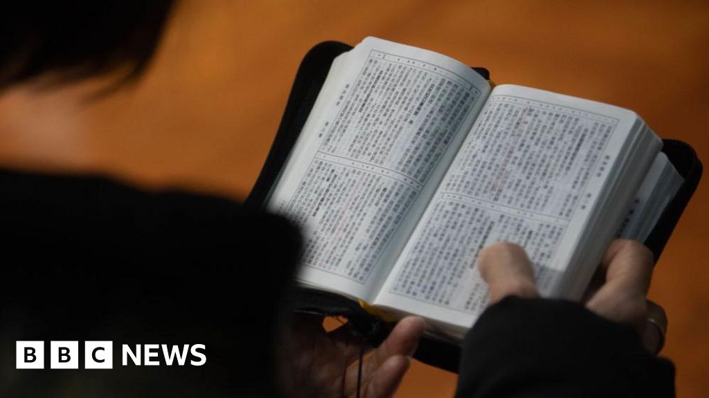 Influential China church reports arrests as crackdown on Christians intensifies