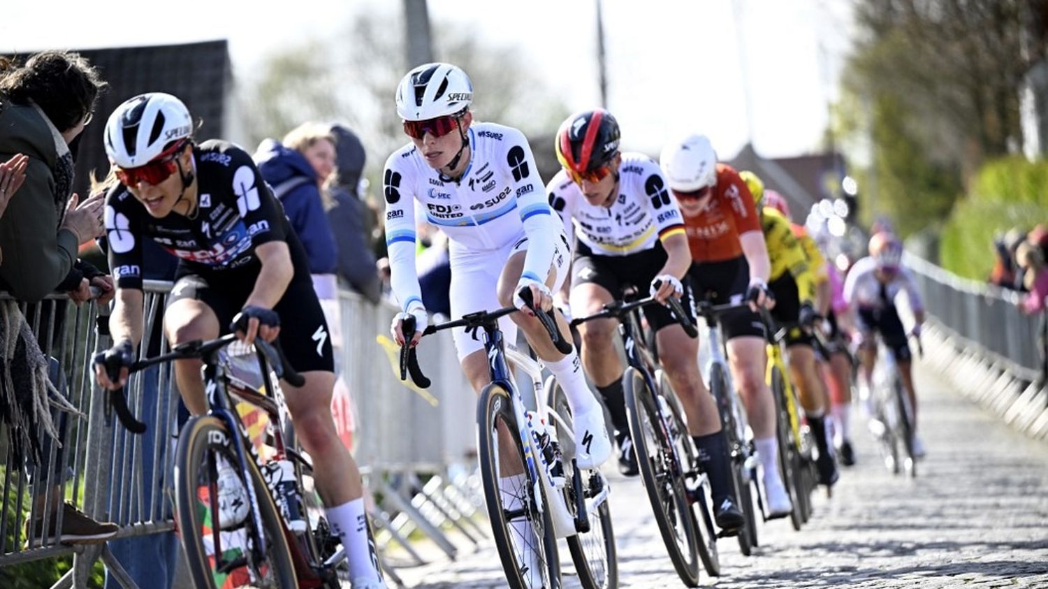 Paris-Roubaix : "La course peut toucher un autre public"... Pourquoi l'épreuve féminine a désormais lieu le dimanche après les hommes