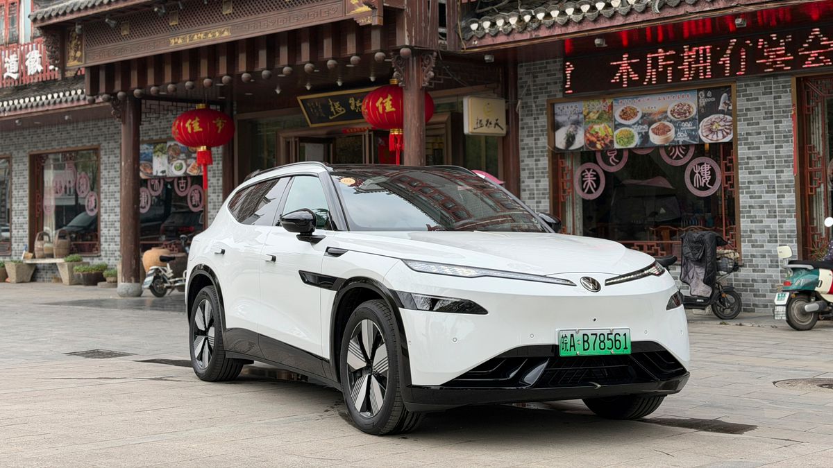 VW ID.Unyx 08 im Test: Nur in China – so fährt sich der größte und günstigste Elektro-VW
