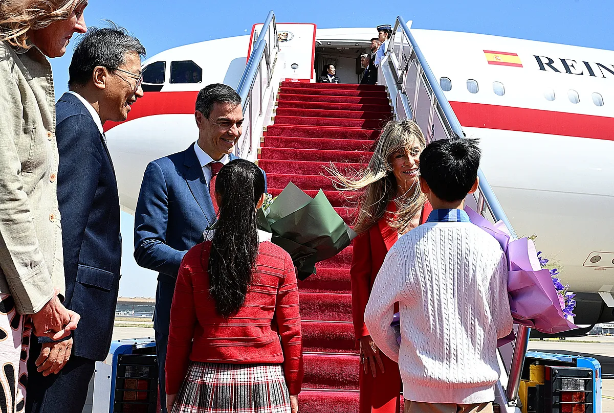 Sánchez activa de nuevo el teléfono rojo con Pekín para exhibir hilo directo con Xi en pleno choque con Trump