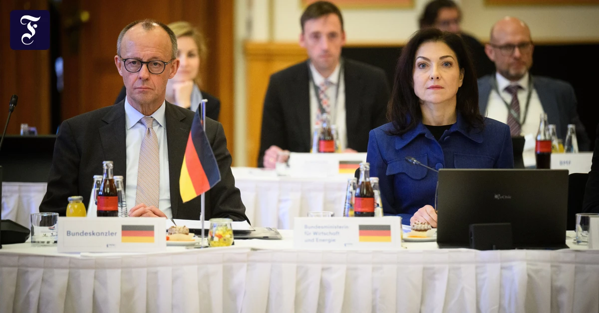 Unzufriedenheit mit Merz und schwarz-roter Regierung auf Rekordhoch