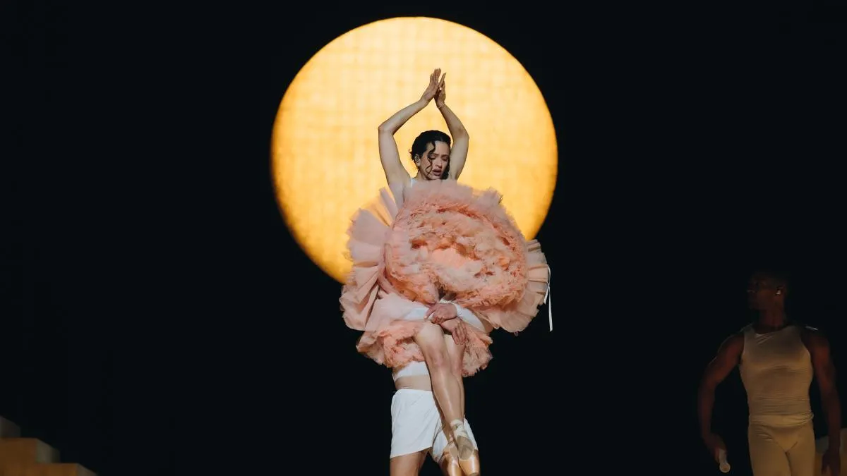 
                             Rosalía vuelve a casa: las claves de su reinvención escénica y musical
                         
