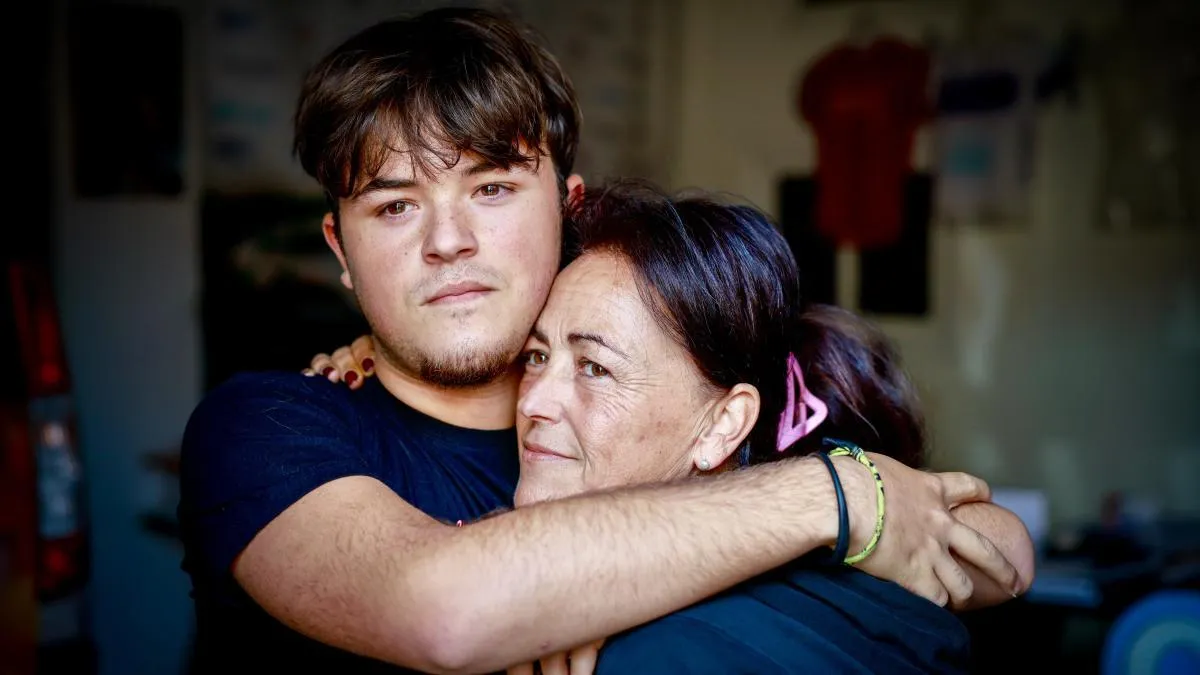 
                                Un fármaco para Nacho: 15 años de lucha para tratar su enfermedad rara
                            