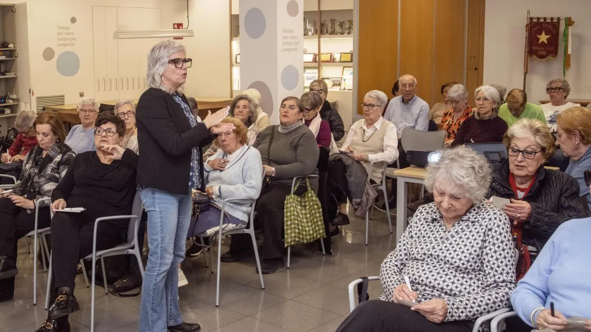 
                                                                                                                        El duelo en silencio: “La sociedad quiere que lo pasemos rápido y sin quejarnos”
                                                                                                                    