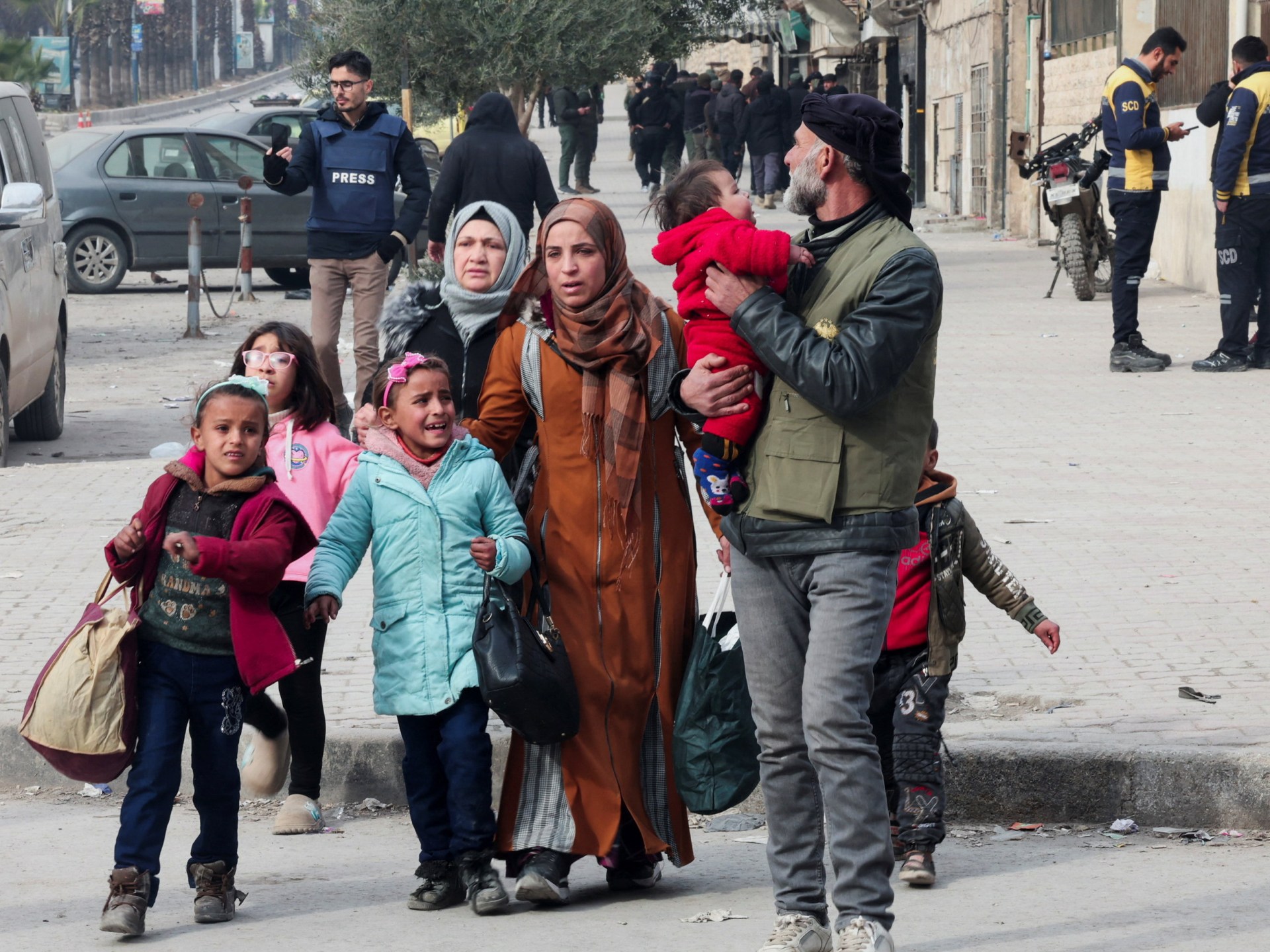 Photos: Civilians flee Aleppo amid intensified fighting