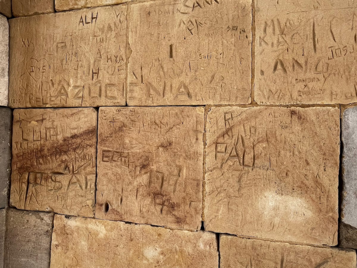 Vandalizan el Templo de Debod, un monumento egipcio en Madrid de más de 2.000 años