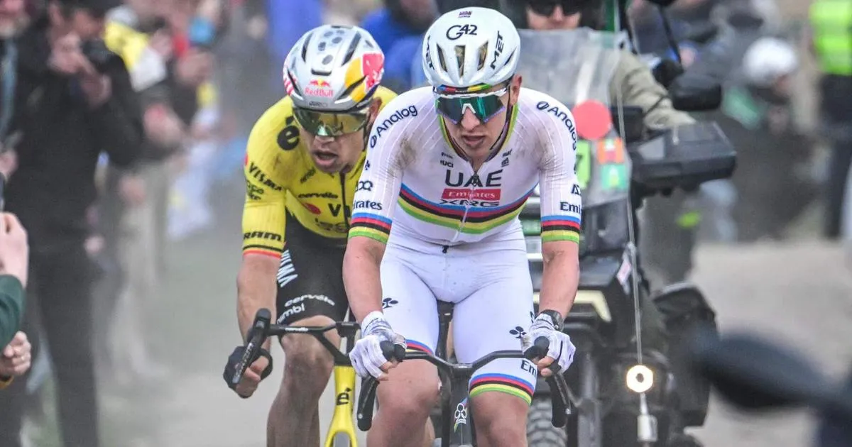 EN DIRECT - Paris-Roubaix : scénario cauchemar pour Pogacar, victime d’une crevaison sur les pavés du Nord