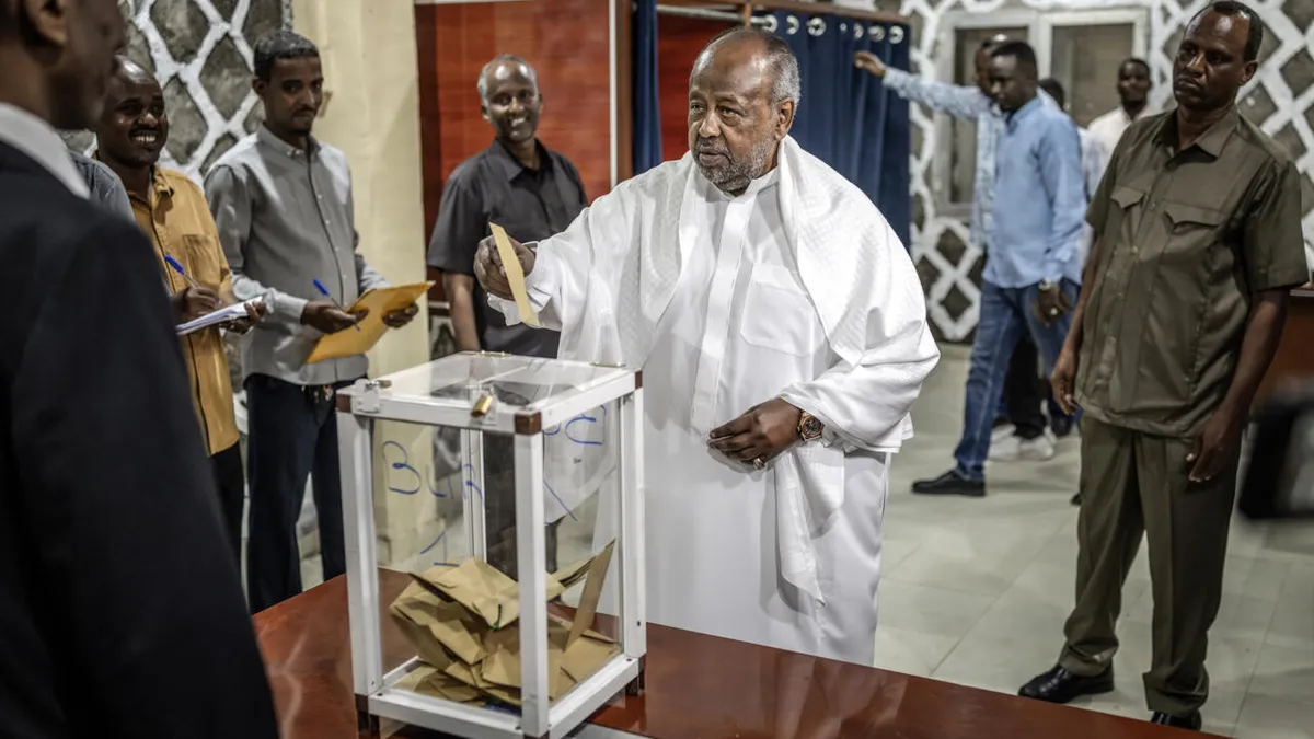 Le président Guelleh réélu à Djibouti: satisfaction du pouvoir, l’opposition pointe une gestion «opaque»