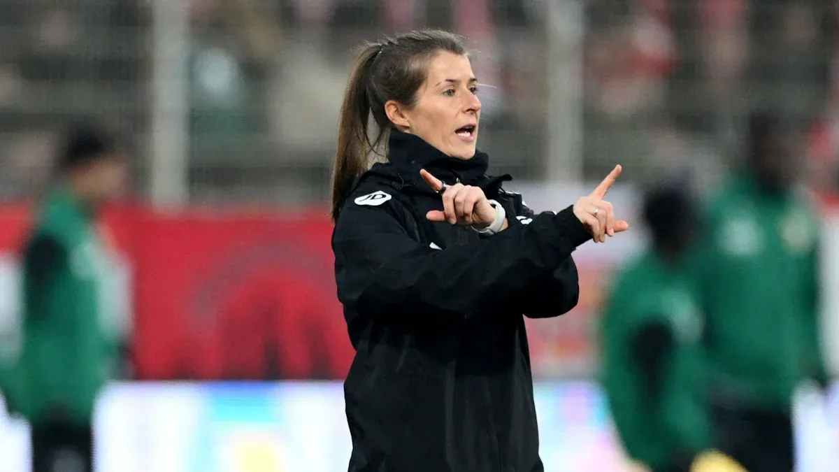 Marie-Louise Eta bei Union Berlin: Für viele Menschen ist eine Trainerin Tagesordnung im Fußball
