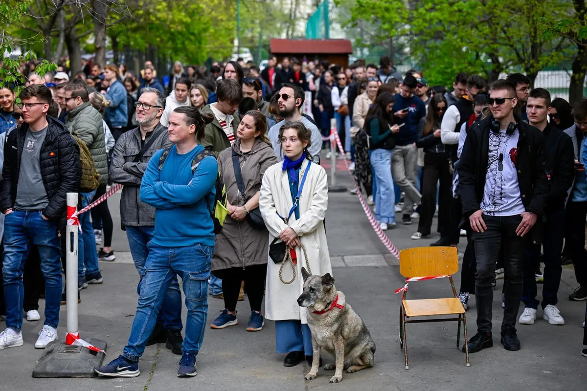 Hongrie : la participation dans l’après-midi au plus haut depuis la chute du régime communiste, de premiers résultats attendus dimanche soir
