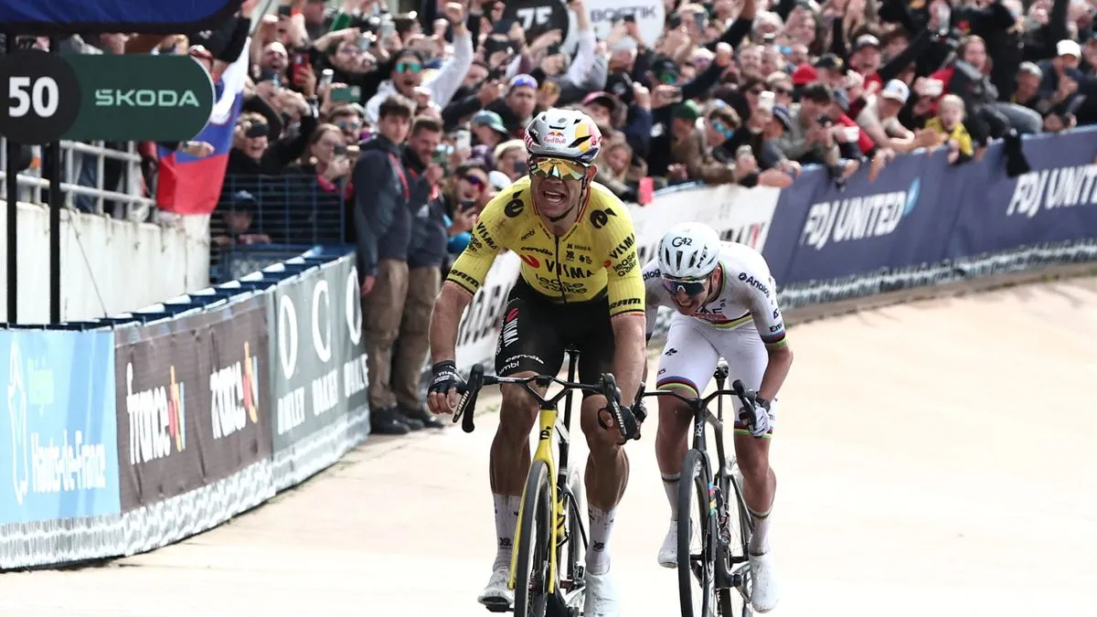 Paris-Roubaix: Tadej Pogačar fehlen beim Zielsprint nur Zentimeter