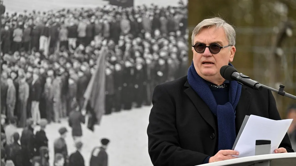 Gedenken im KZ Buchenwald: Kerkeling warnt vor "Kultur des Wegsehens"