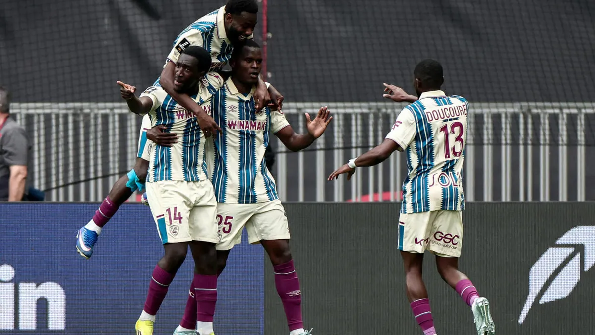 Ligue 1: neuf mois après, le Tanzanien Samatta marque enfin son premier but en France