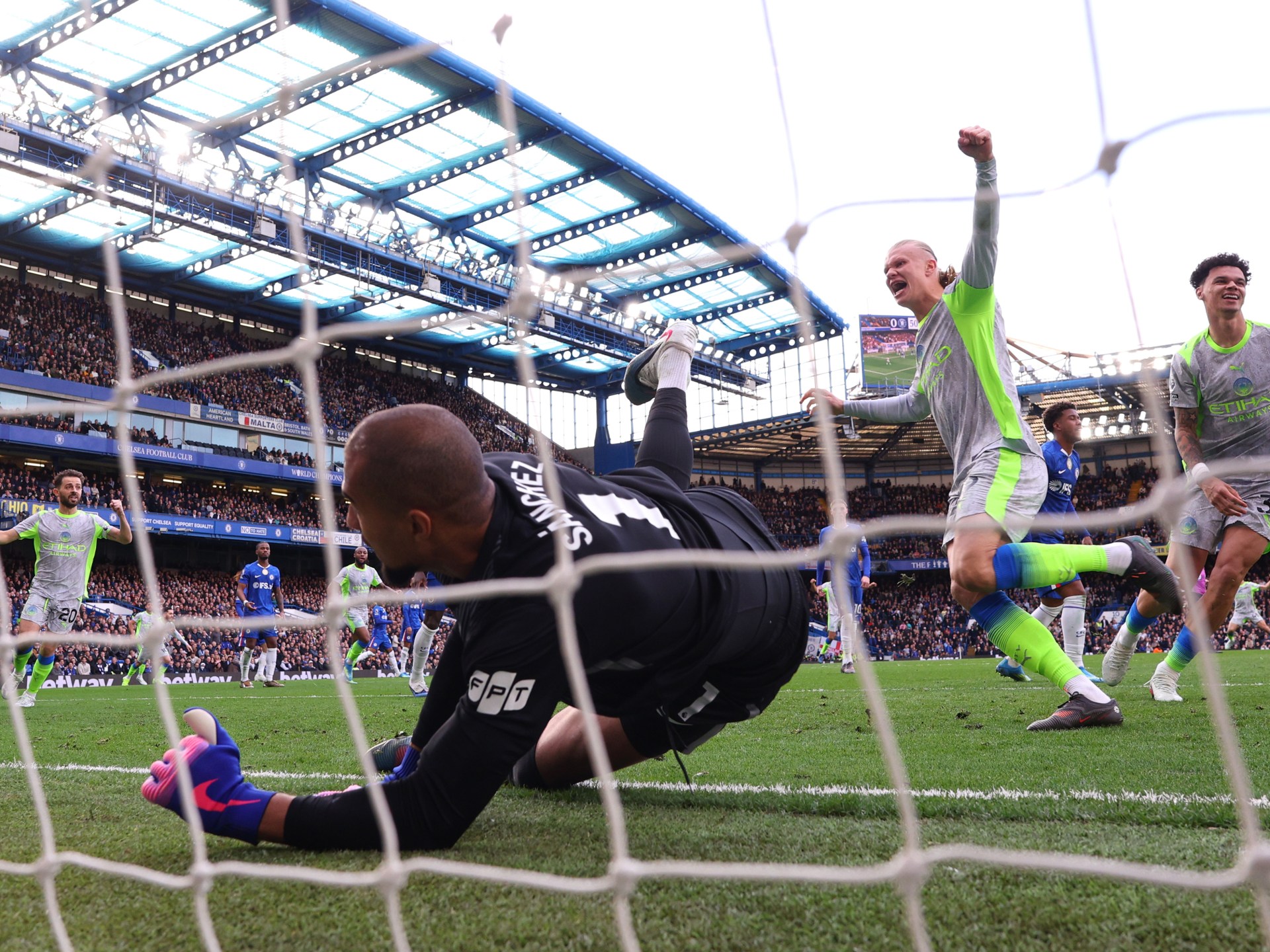 Man City rout Chelsea 3-0 to close gap on Premier League leaders Arsenal