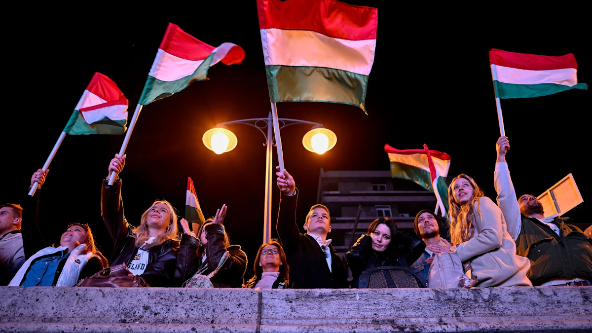 Wahl in Ungarn: Orbán gratuliert Magyar zum Wahlsieg