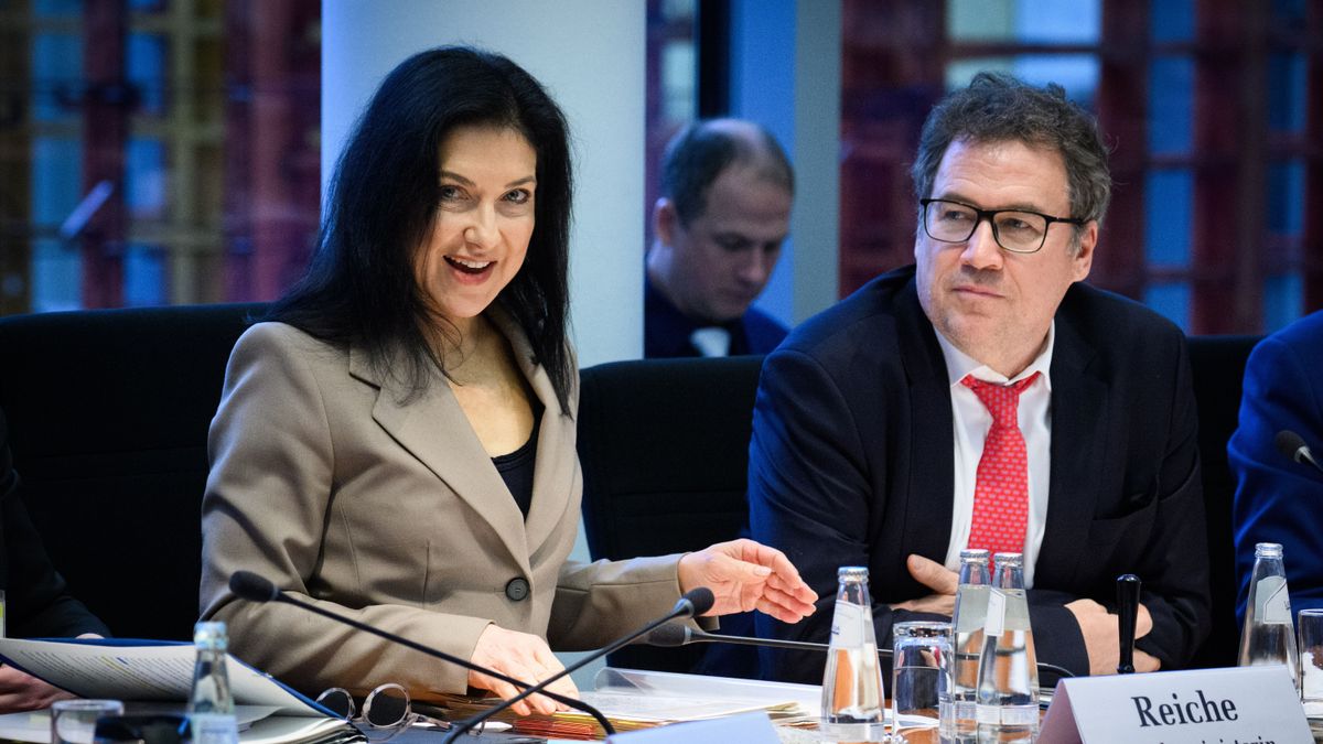 Katherina Reiche: CDU-Wirtschaftsflügel unterstützt Wirtschaftsministerin im Streit mit Friedrich Merz