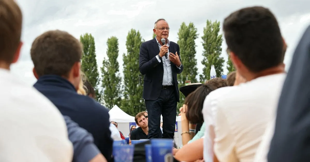 En retard chez les jeunes électeurs, Édouard Philippe essaie de rattraper le RN et LFI