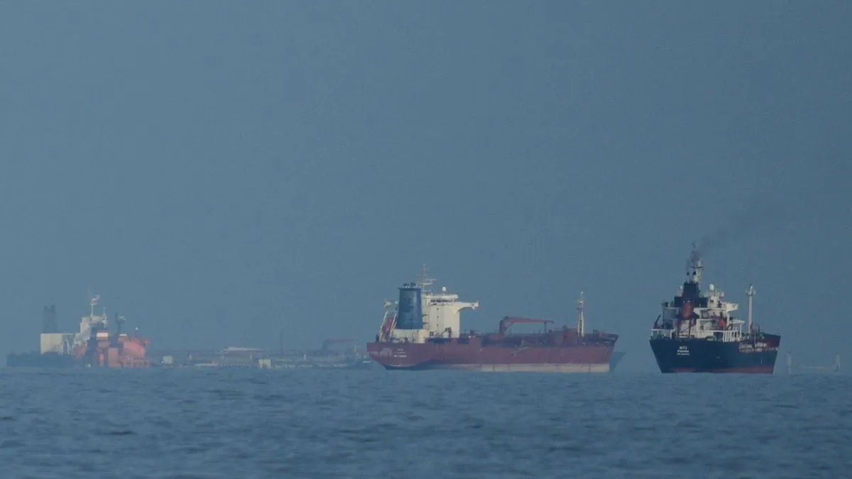 Iran-Krieg: USA wollen Montag mit Seeblockade der Straße von Hormus beginnen – Öl-Preis steigt