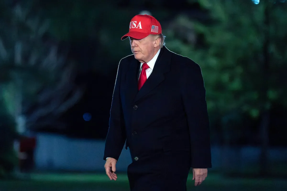 Trump ataca al Papa y dice que “debería dejar de complacer a la izquierda radical”
