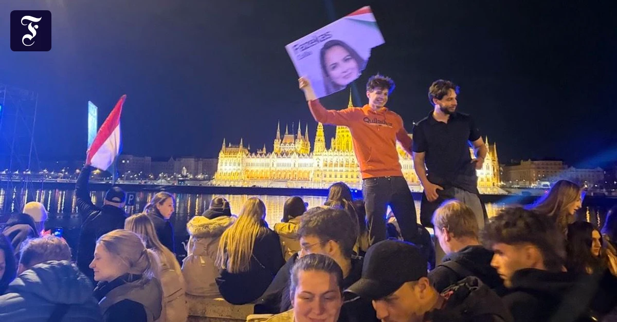 Nach Orbáns Niederlage: Freudentaumel am Donauufer