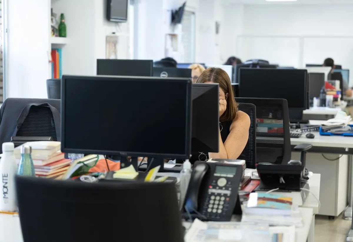 Empleados que se niegan a ascender: “No compensa. Quiero llegar a casa y ver a mi hijo despierto”
