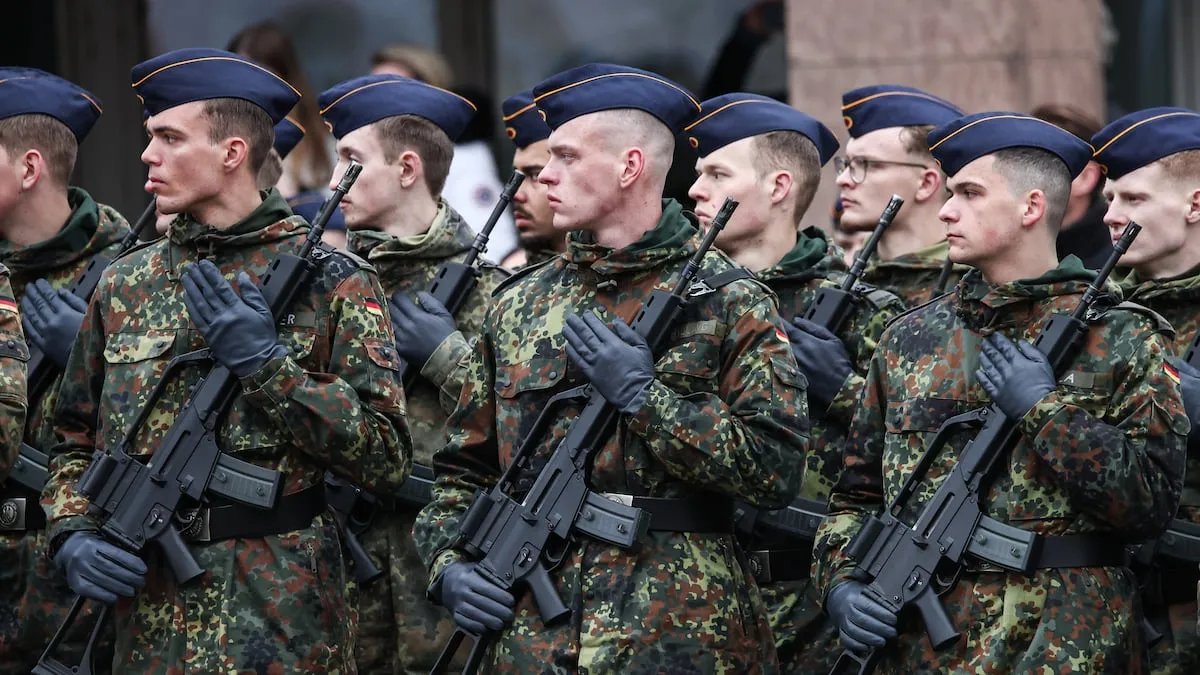 Alemania se revuelve contra la letra pequeña de la nueva mili