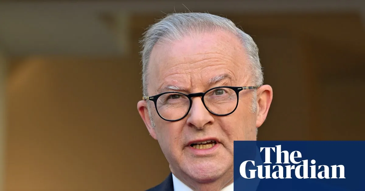 Defence chief says Australian ships ‘ready, capable’ as Albanese calls on US and Iran to reopen strait of Hormuz