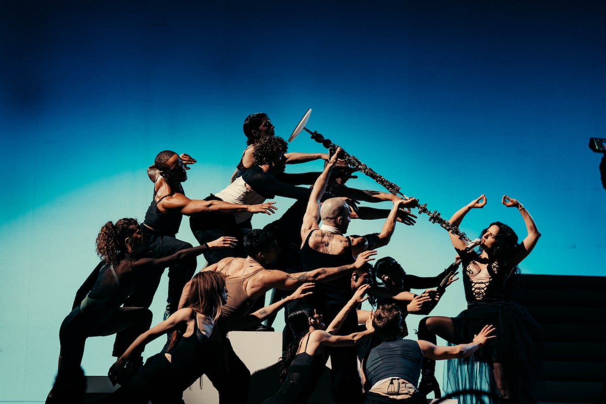 Rosalía regresa al descaro que aprendió “por ahí, por Barcelona” 