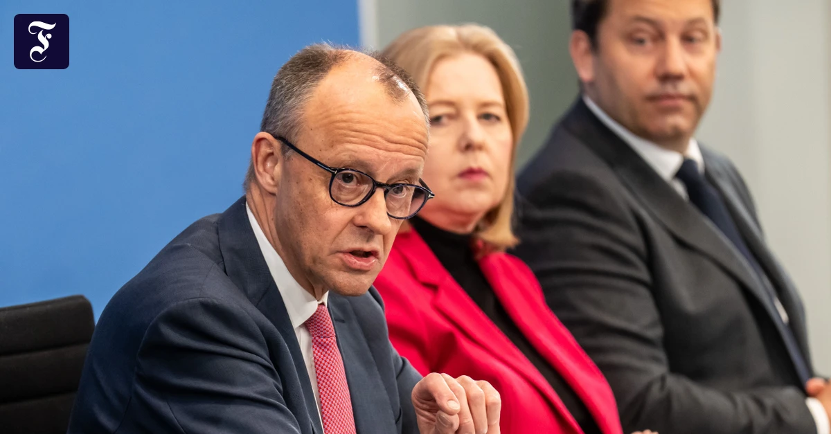 Für zwei Monate: Bundesregierung senkt Steuer auf Diesel und Benzin