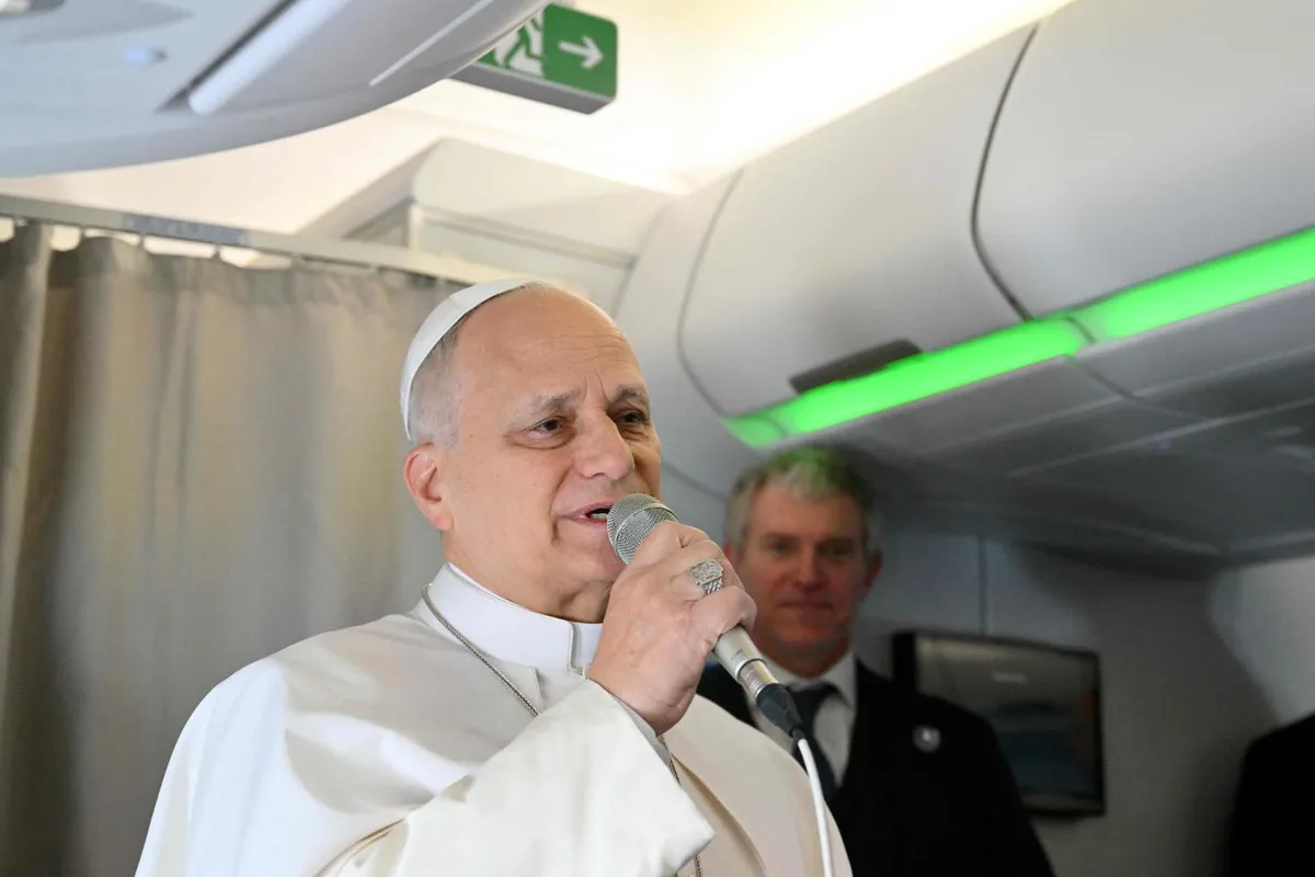 Le pape Léon XIV répond aux critiques du président américain : « Je n’ai ni peur de l’administration Trump, ni de dire le message de l’Evangile »