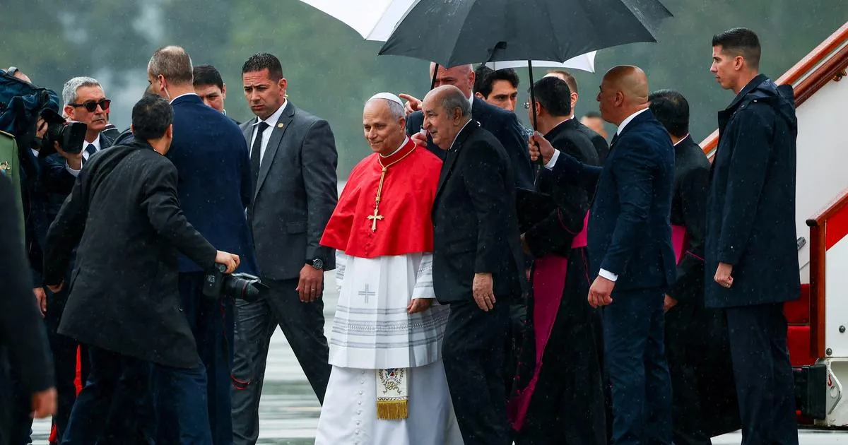EN DIRECT - Visite du pape en Algérie : Léon XIV est arrivé dans le pays et va rendre hommage aux victimes de la guerre d’indépendance contre la France