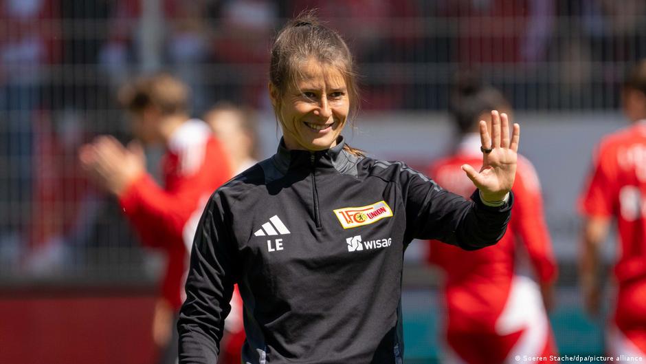 Marie-Louise Eta: erste Cheftrainerin der Fußball-Bundesliga