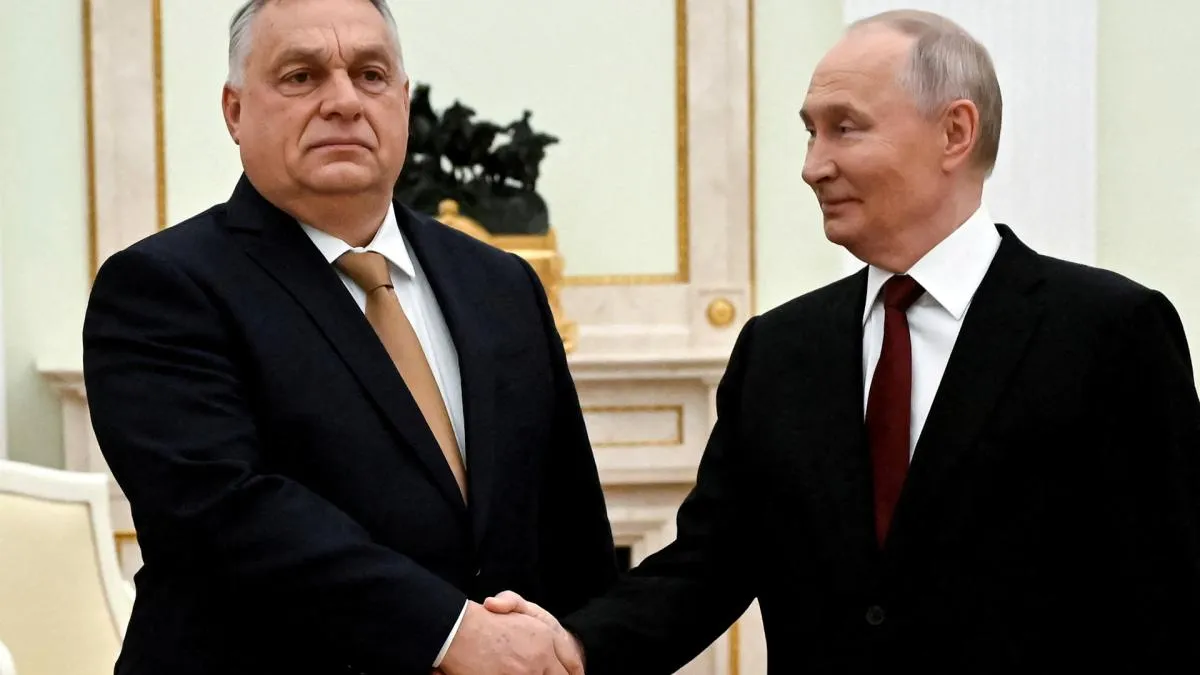 
             El Kremlin encaja la derrota de Orbán apelando al pragmatismo en sus relaciones con Magyar
         