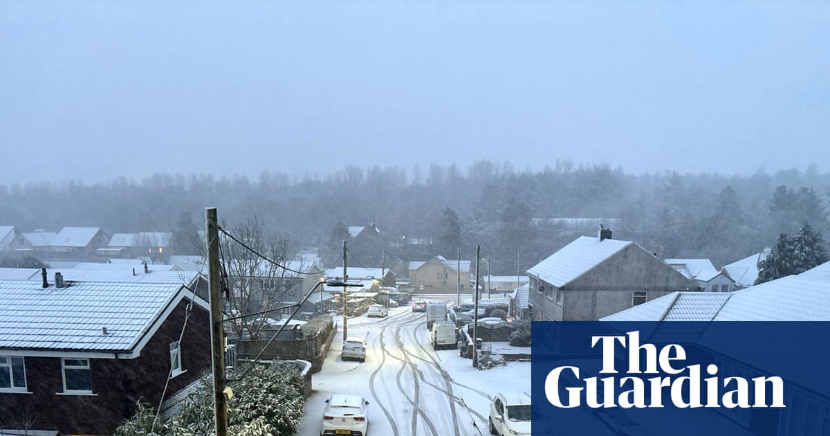 Storm Goretti batters UK with heavy winds and snow