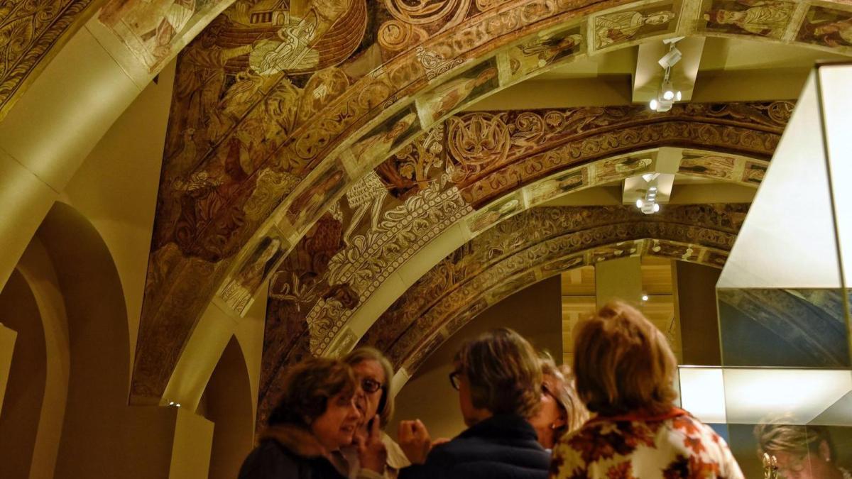 
                         La jueza da 56 semanas al MNAC para devolver las pinturas de Sijena
                     