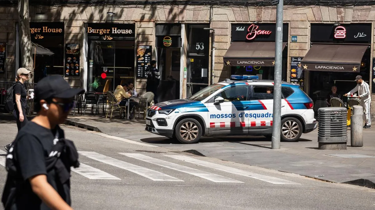 
                                          Los Mossos ponen fin a la impunidad de los revendedores de fármacos de la rambla del Raval
                                      