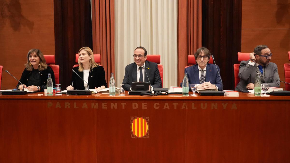 
                                            Cien mil euros de diferencia entre el diputado que más cobra y el que menos
                                        