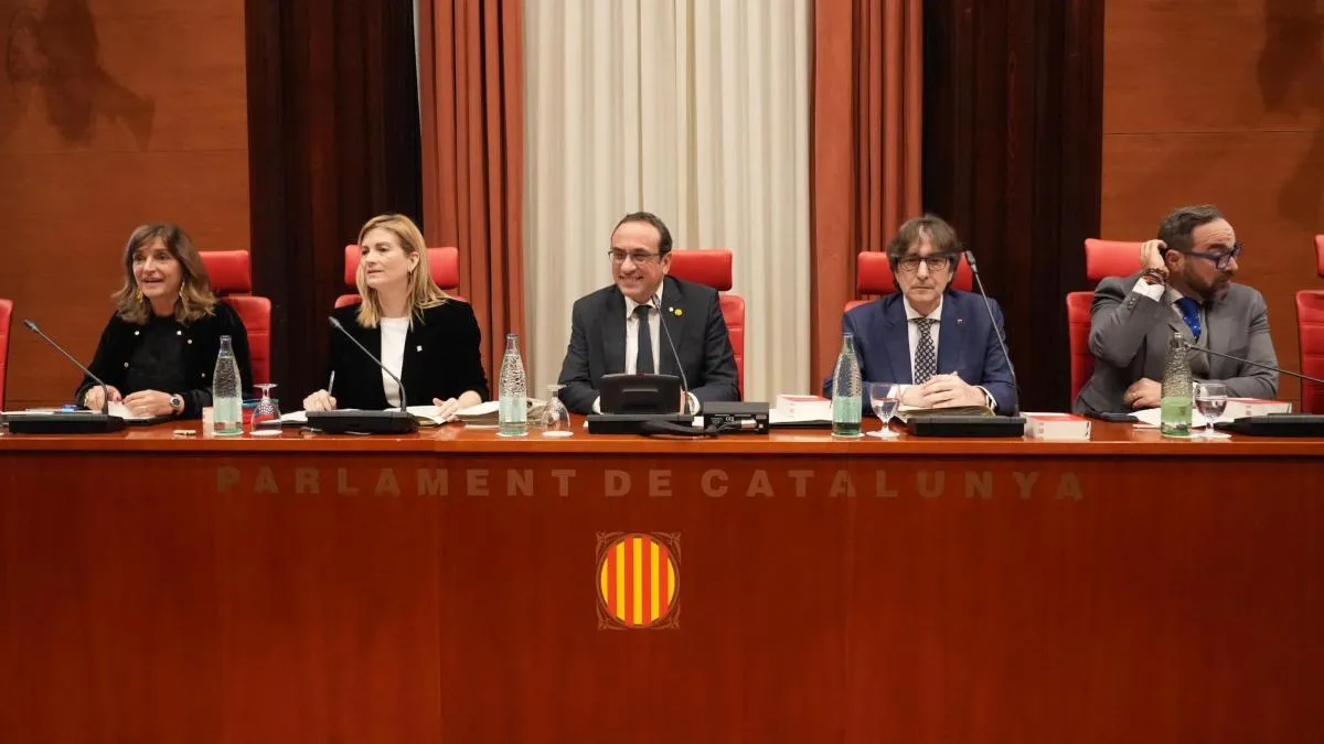 
                                            Cien mil euros de diferencia entre el diputado que más cobra y el que menos
                                        