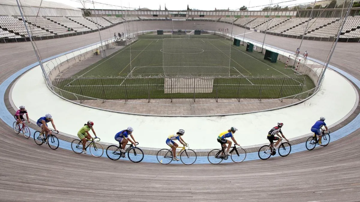 
                                                                                                   BComú reclama a Collboni cubrir el velódromo de Horta aprovechando la fiebre del Tour
                                                                                               