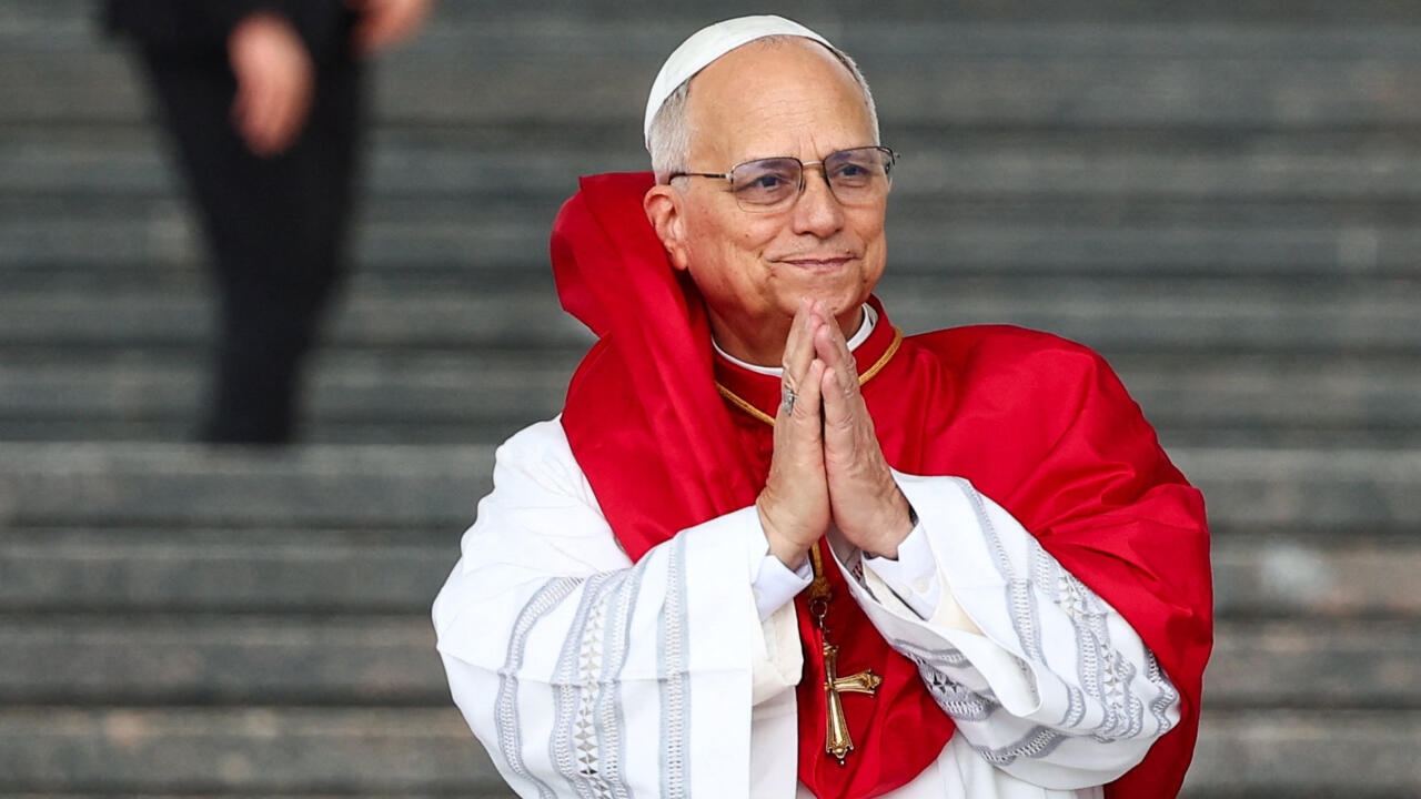 Au début de sa visite en Algérie, Léon XIV appelle au «pardon»