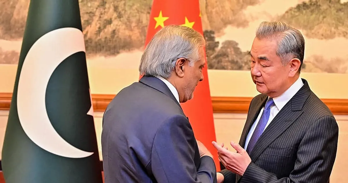 «Un pays stratégique et opportuniste qui essaye de tirer son épingle du jeu»: quel rôle la Chine joue-t-elle dans la guerre en Iran ?