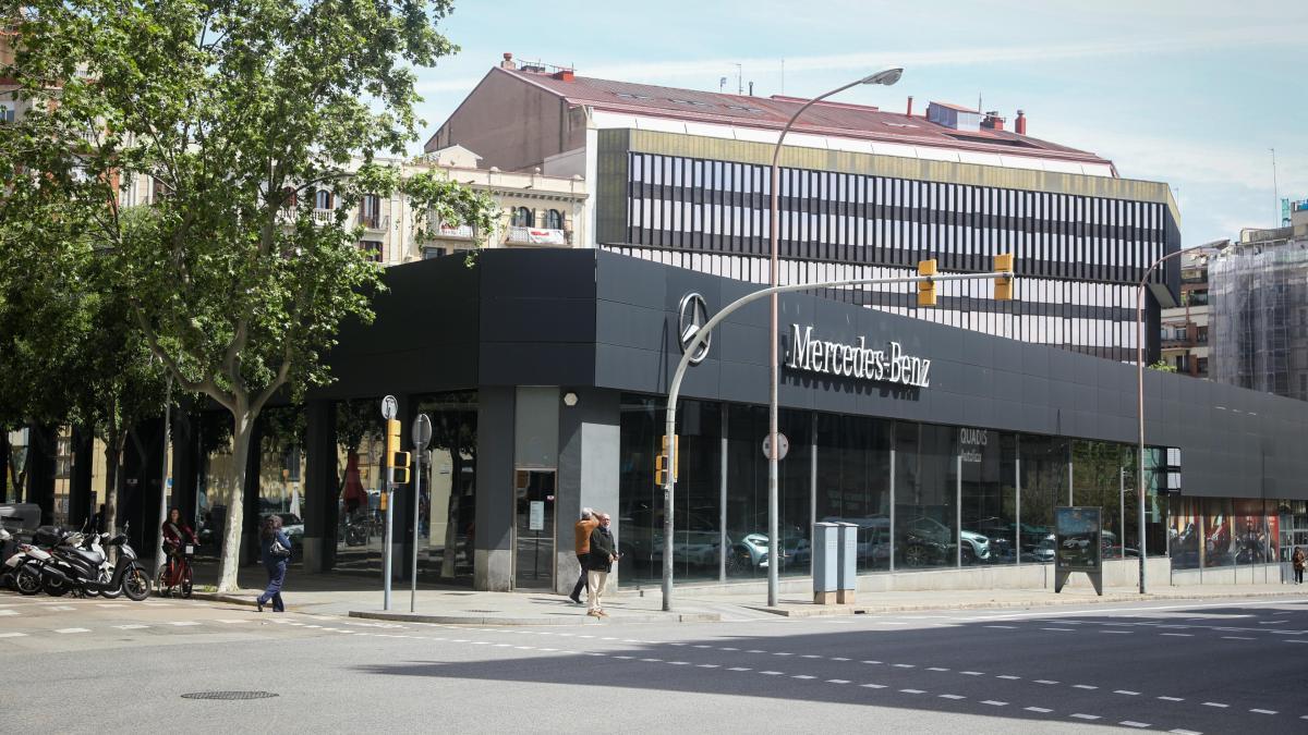 
                                           Expropiar el concesionario de Urgell donde van los Bomberos costaría 30 millones
                                       