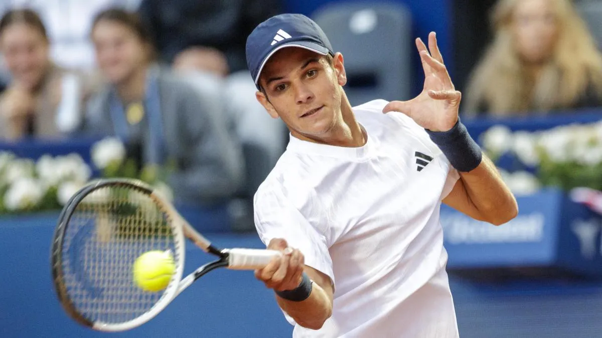 
                                                                                                                Rafa Jódar sigue de dulce y se impone en el regreso de Munar
                                                                                                            