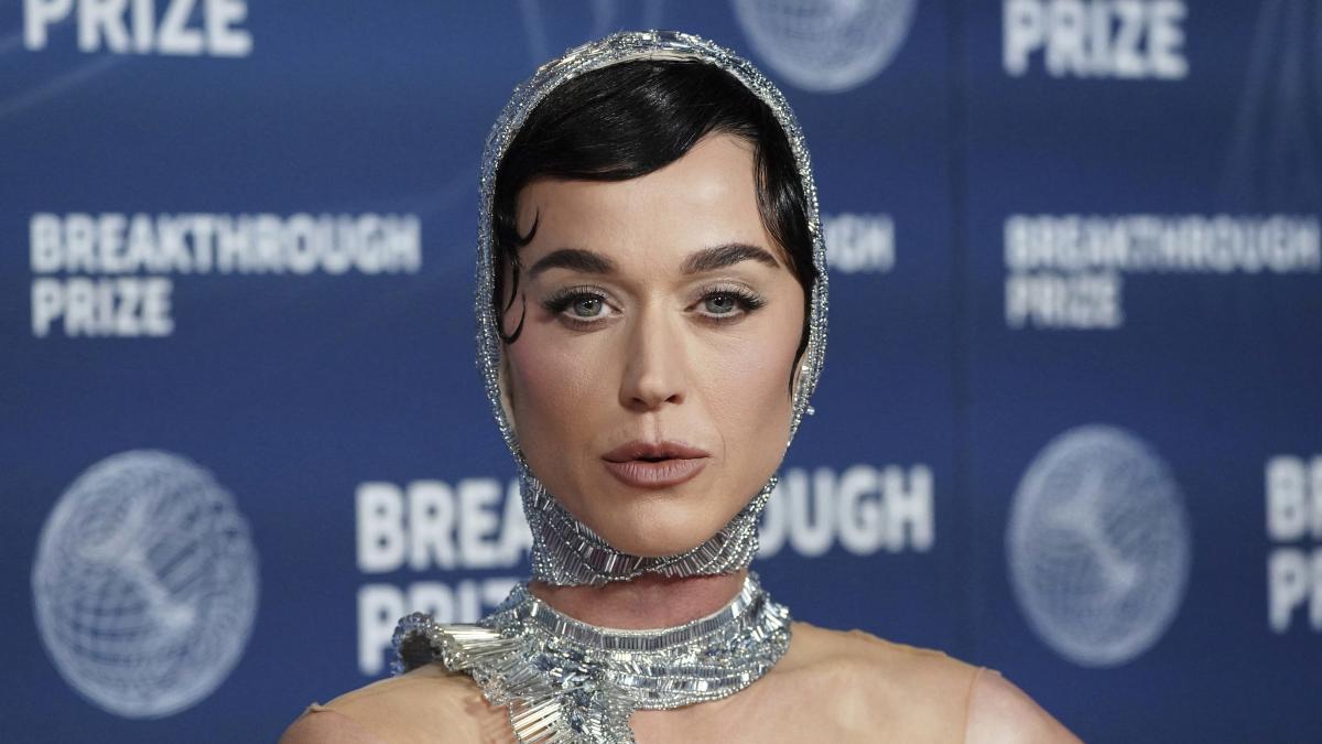 
                                                                                                                                     La actriz Ruby Rose acusa a Katy Perry de agresión sexual: “Frotó su asquerosa vagina en mi cara”
                                                                                                                                 