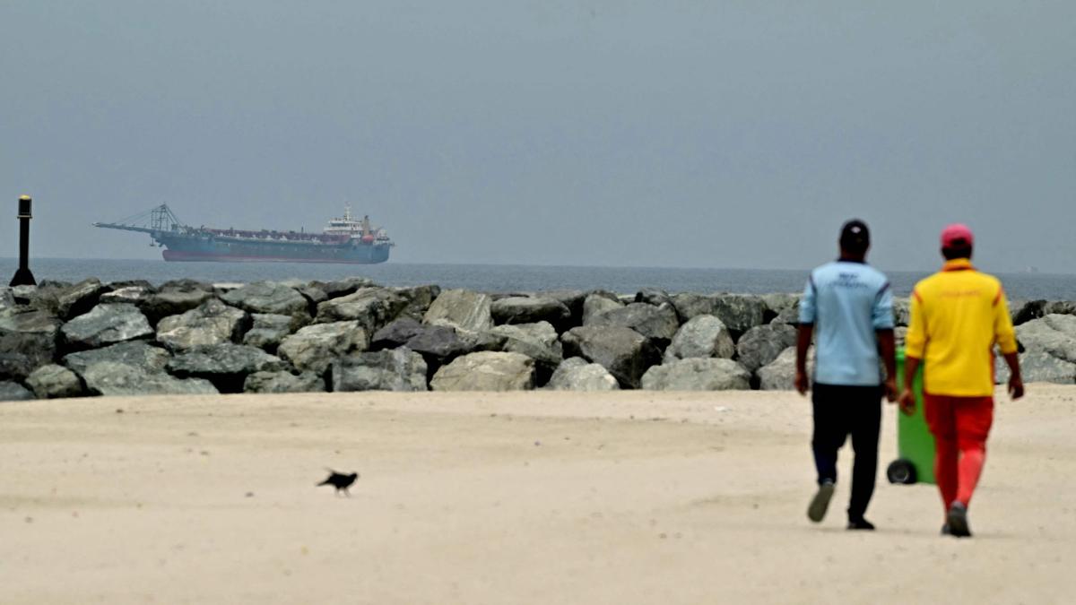 
          EE.UU. atacará a todo buque iraní que desafíe su bloqueo en Ormuz
      