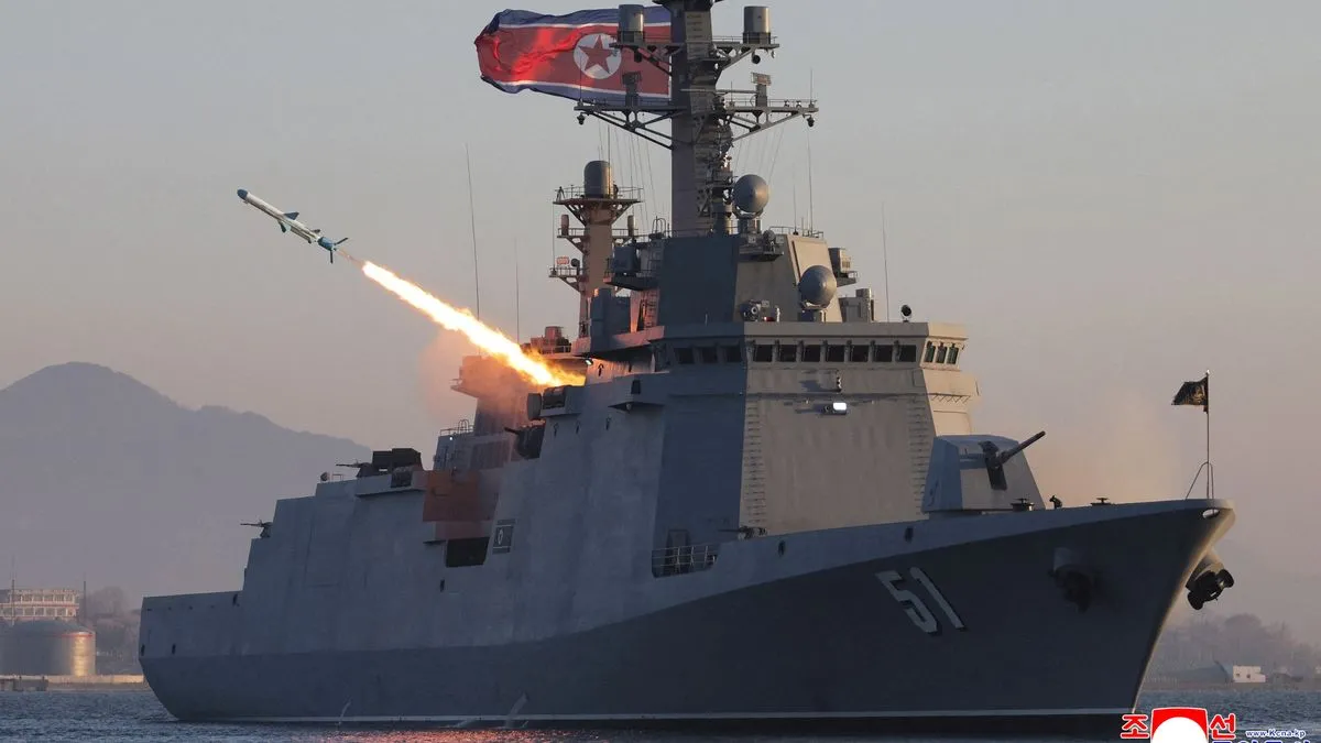 Nordkorea: Kim Jong Un beobachtet Waffen-Test von Marinezerstörer »Choe Hyon«